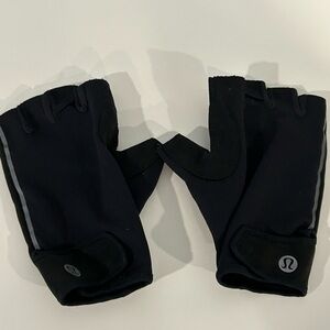 Lululemon weight lifting gloves